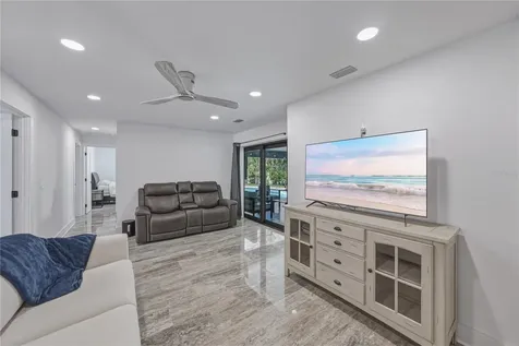 4201 37th Street S St Petersburg FL 33711