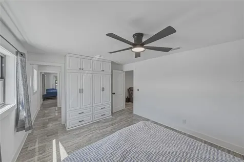4201 37th Street S St Petersburg FL 33711