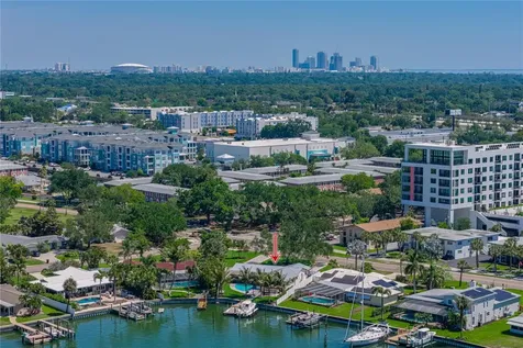 4201 37th Street S St Petersburg FL 33711