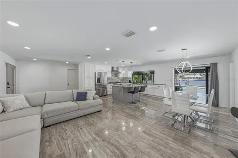 4201 37th Street S St Petersburg FL 33711
