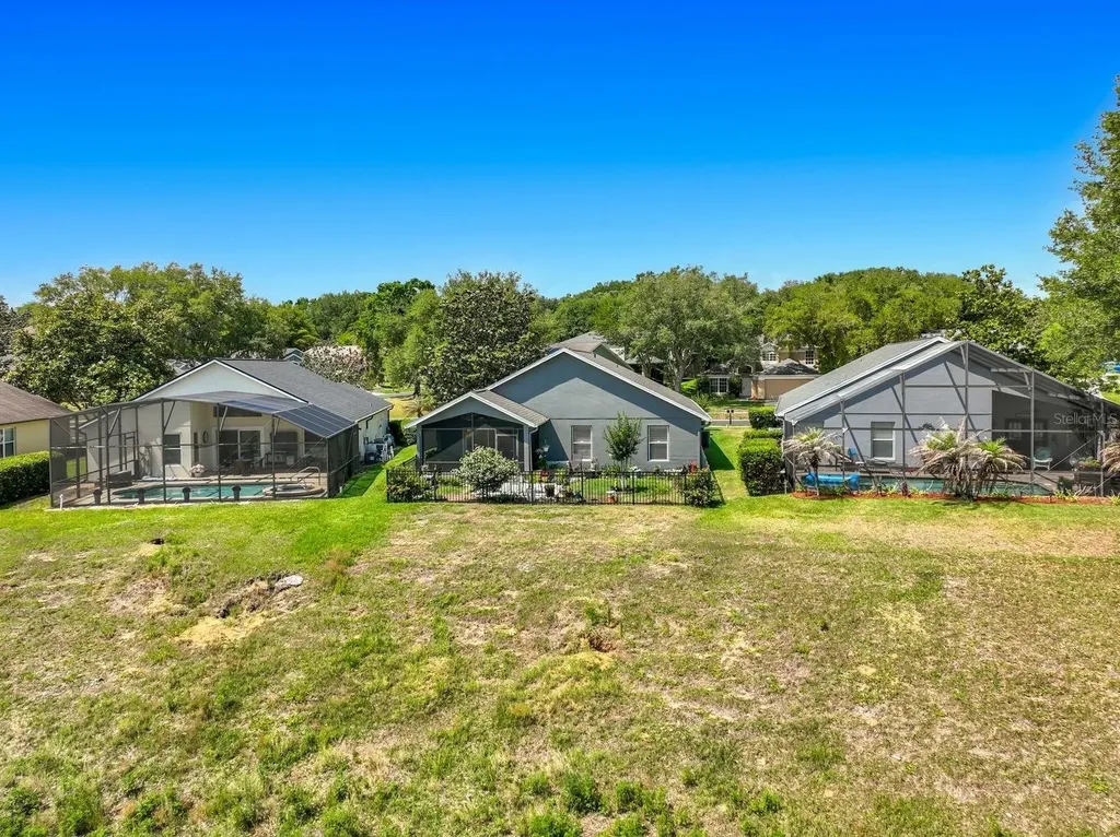 13256 Whisper Bay Drive Clermont FL 34711