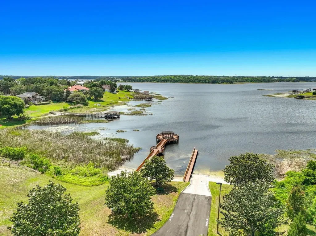 13256 Whisper Bay Drive Clermont FL 34711