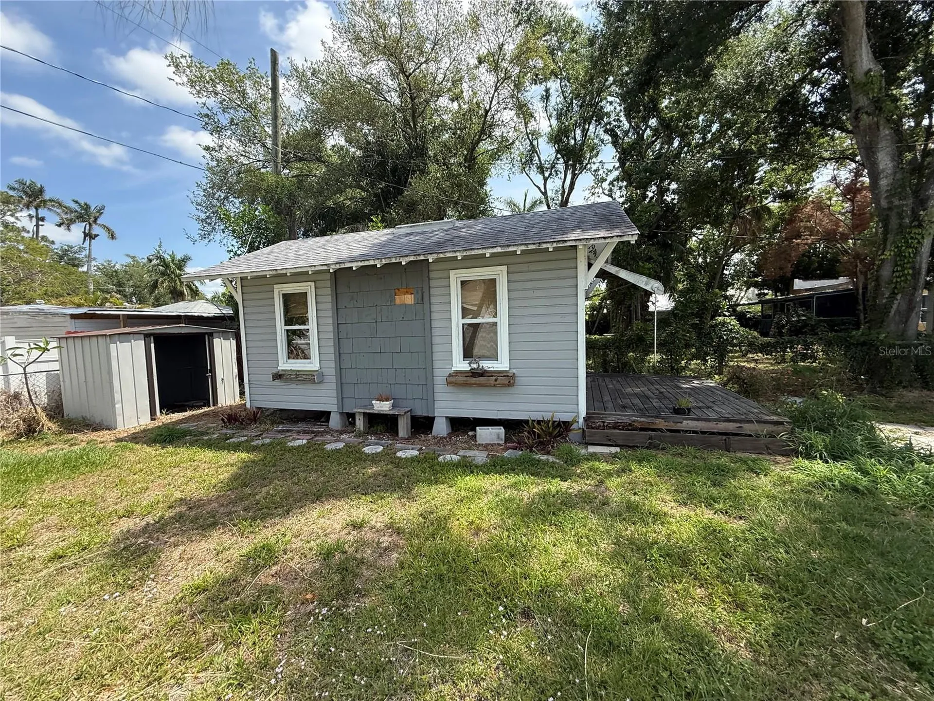 2722 9th Avenue W Bradenton FL 34205