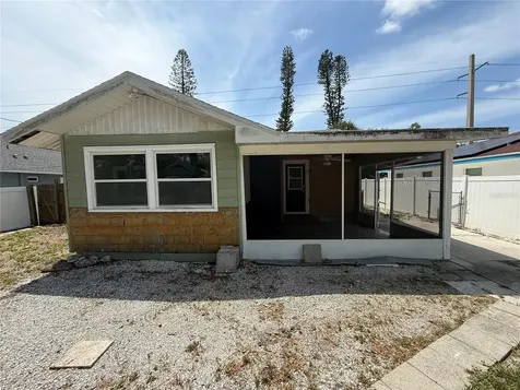 2722 9th Avenue W Bradenton FL 34205