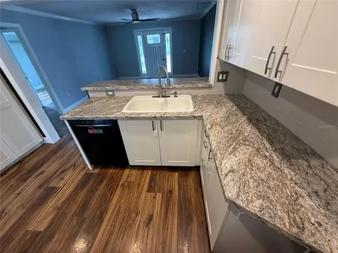 2722 9th Avenue W Bradenton FL 34205