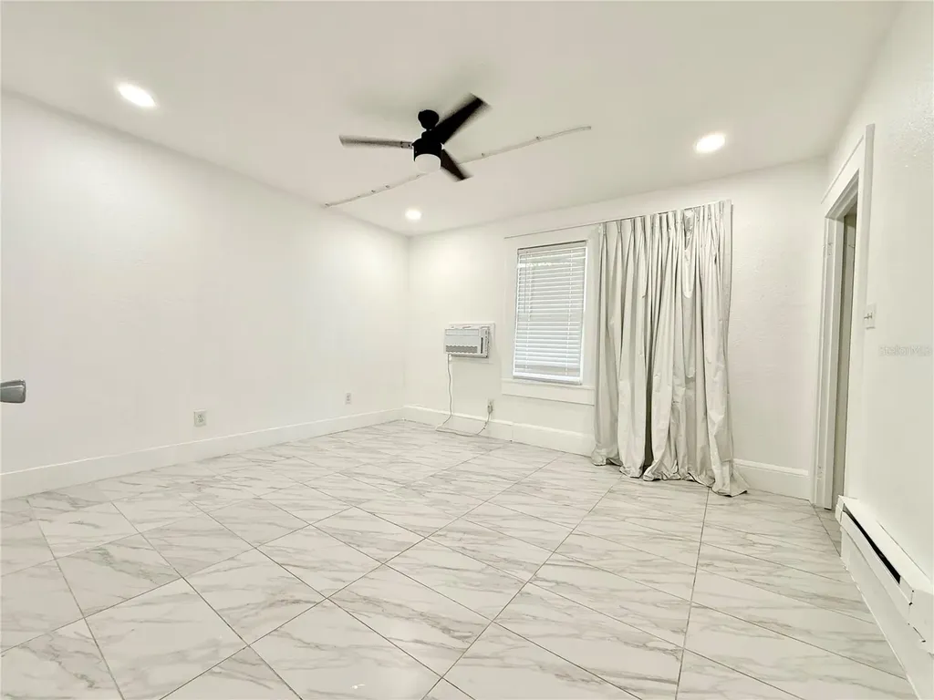 507 N Ridgewood Drive Daytona Beach FL 32114