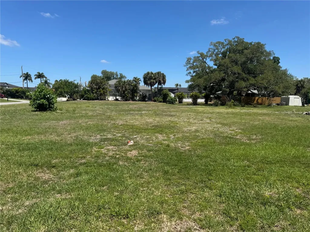 Dona Way Nokomis FL 34275