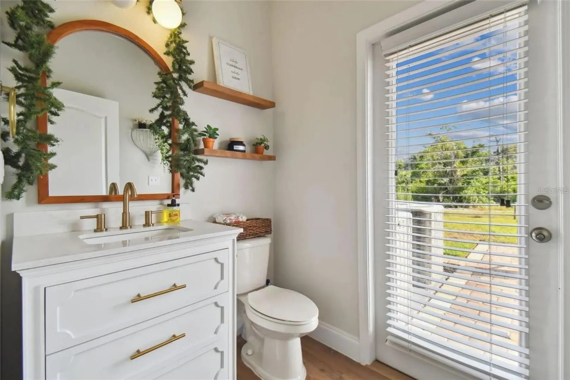 501 Washita Stone Drive Ruskin FL 33570