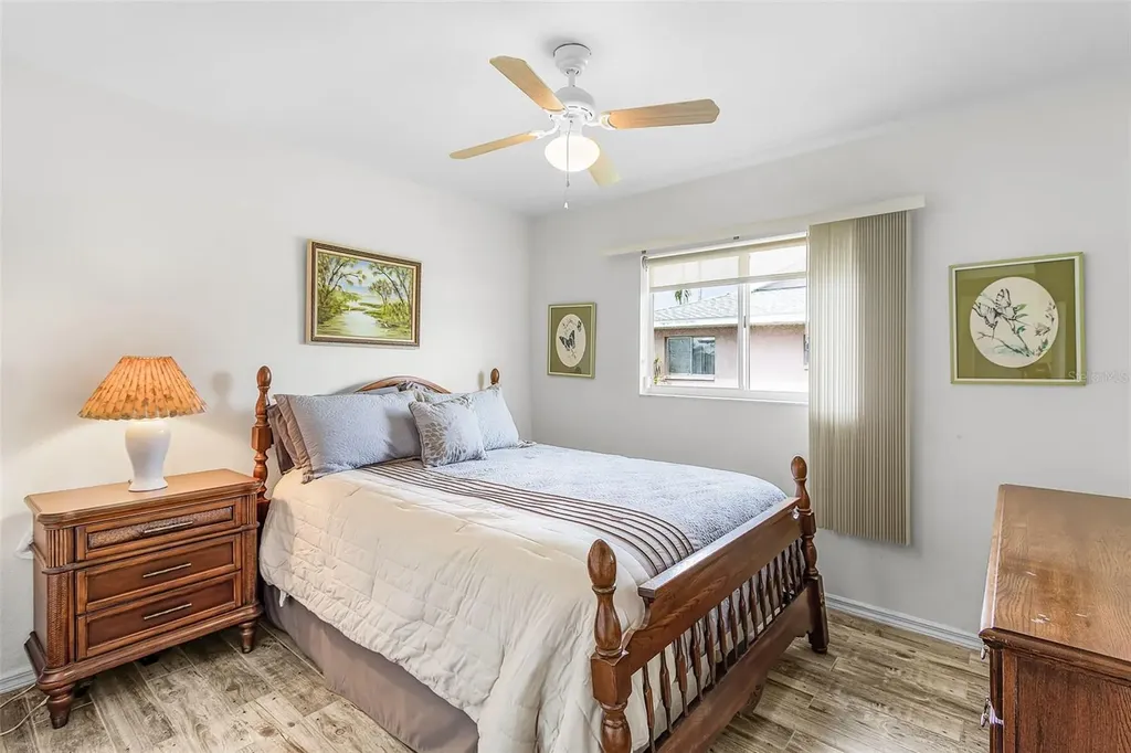 1215 SE 27th Street Cape Coral FL 33904