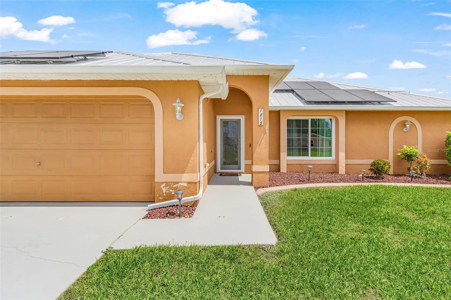 1215 SE 27th Street Cape Coral FL 33904