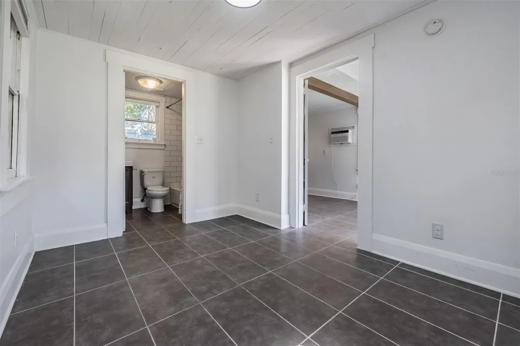 4109 N Seminole Avenue Tampa FL 33603