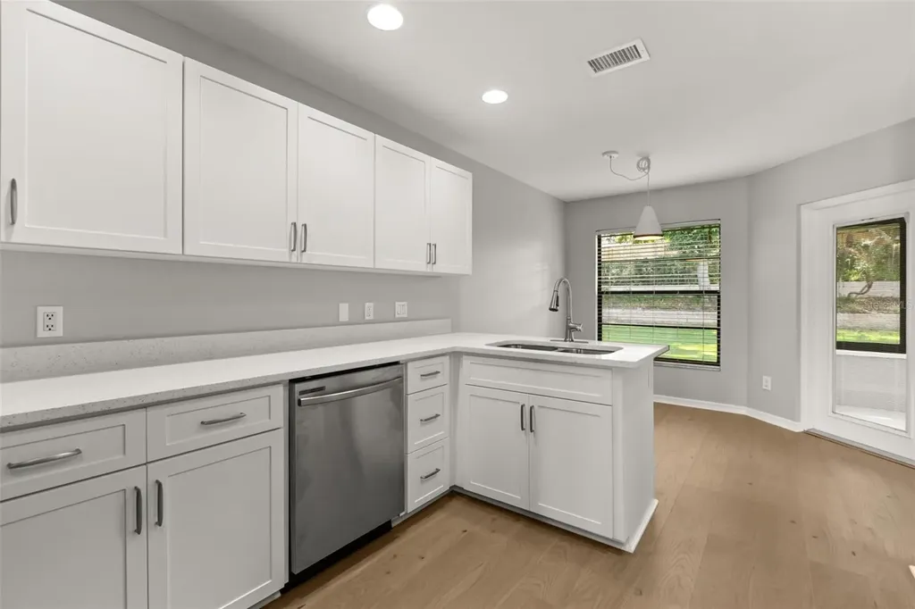 925 Red Dandy Drive Orlando FL 32818