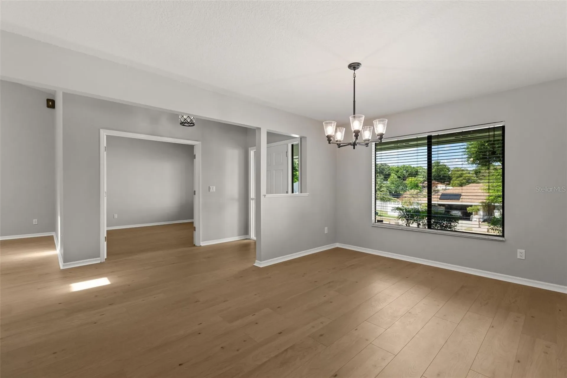 925 Red Dandy Drive Orlando FL 32818