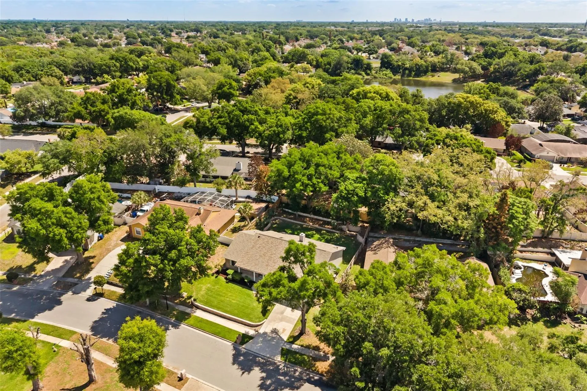 925 Red Dandy Drive Orlando FL 32818