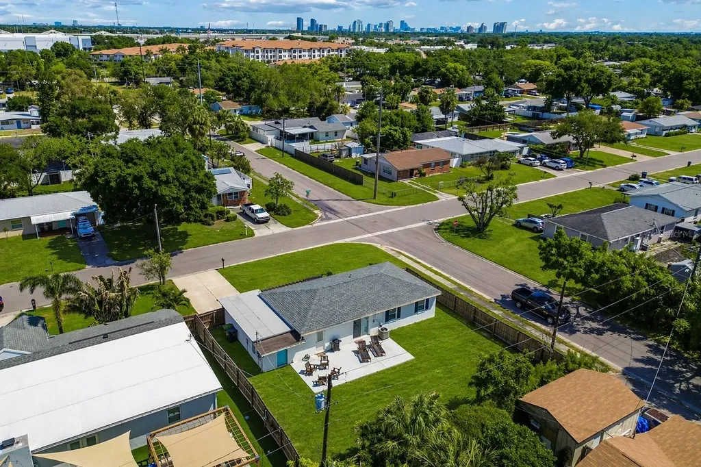 4100 W Tyson Avenue Tampa FL 33611
