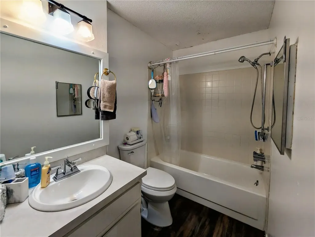 4758 Lake Villa Drive Clearwater FL 33762