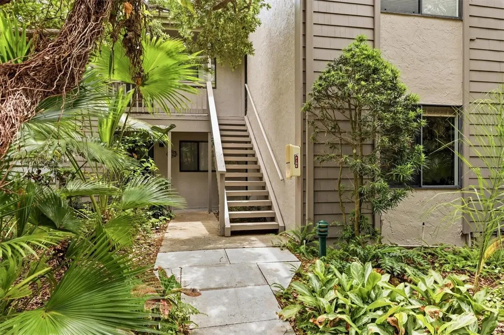 1519 Clower Creek Drive Sarasota FL 34231