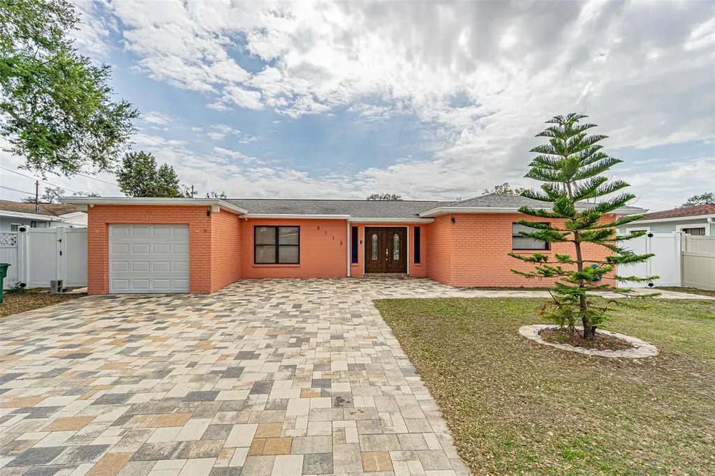 3112 W Henry Avenue Tampa FL 33614