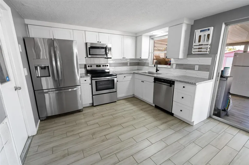 3811 Cedarwood Drive Holiday FL 34691