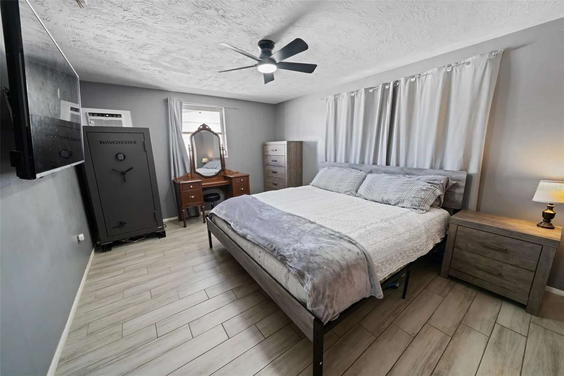 3811 Cedarwood Drive Holiday FL 34691