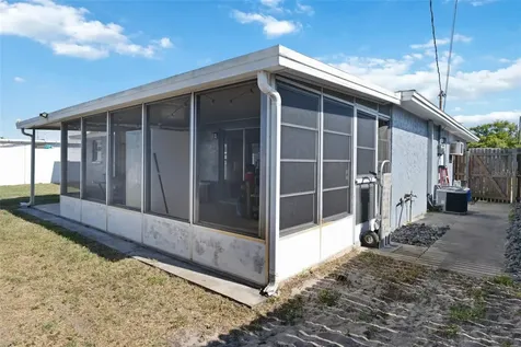 3811 Cedarwood Drive Holiday FL 34691