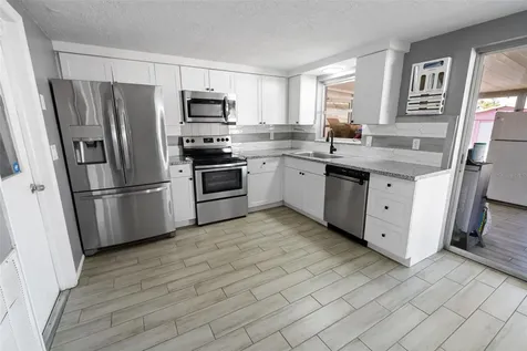 3811 Cedarwood Drive Holiday FL 34691