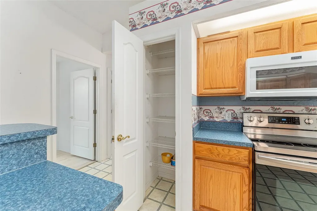 8212 N Zaval Avenue Dunnellon FL 34433