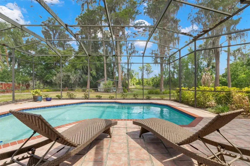 19229 Blount Road Lutz FL 33558