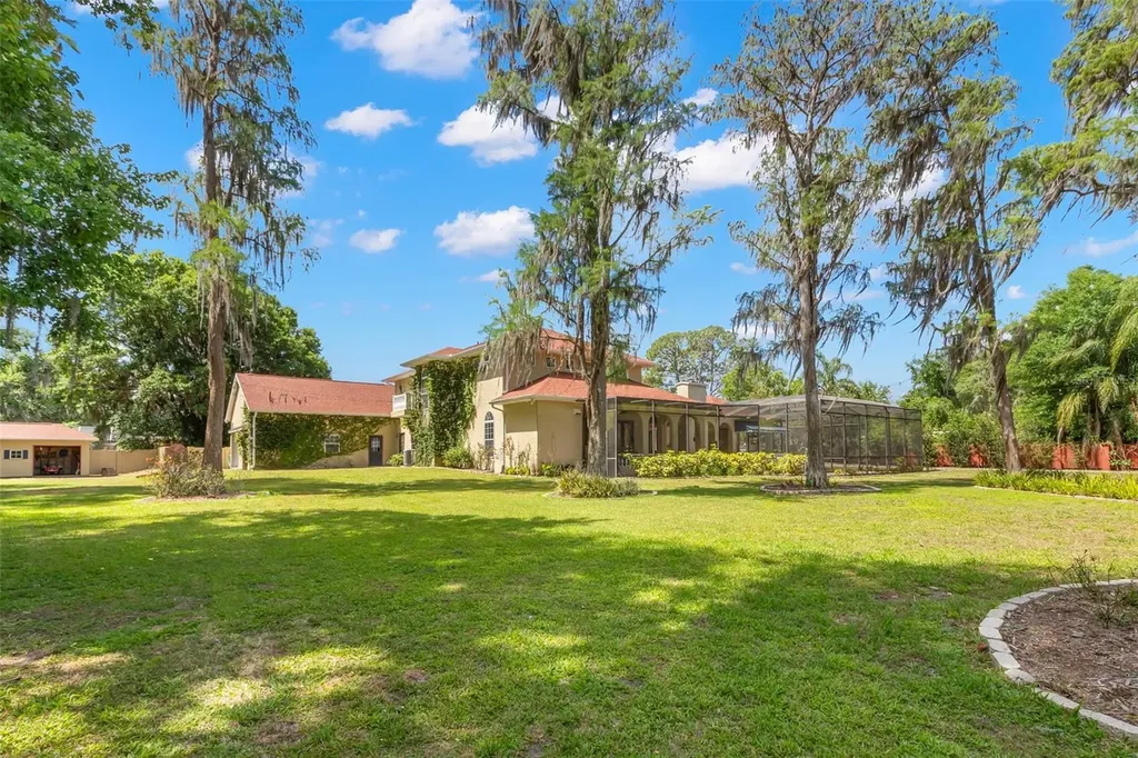 19229 Blount Road Lutz FL 33558