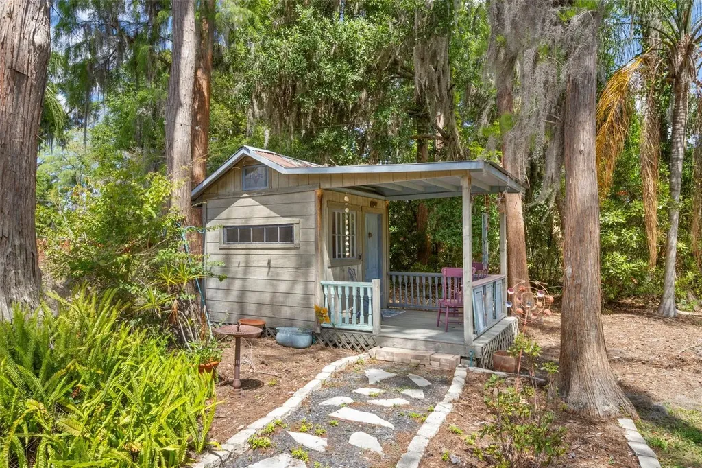 19229 Blount Road Lutz FL 33558