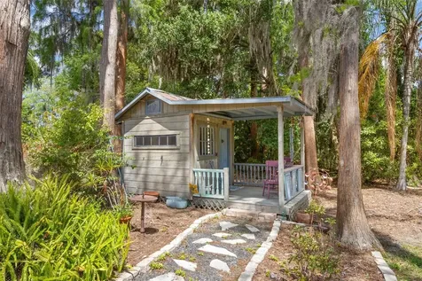19229 Blount Road Lutz FL 33558