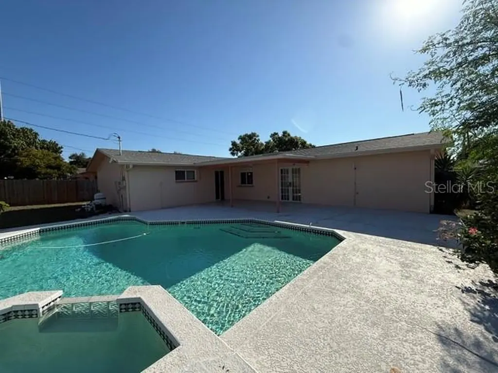 1884 Yale Drive Clearwater FL 33765