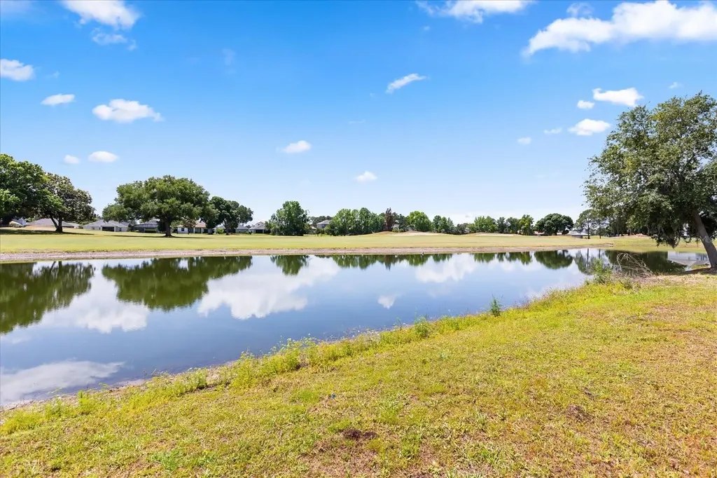 Lot H-19 Island Club Drive Tavares FL 32778