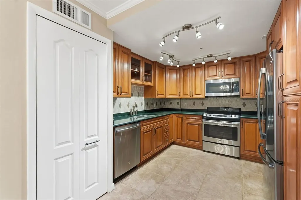 1 Key Capri Treasure Island FL 33706