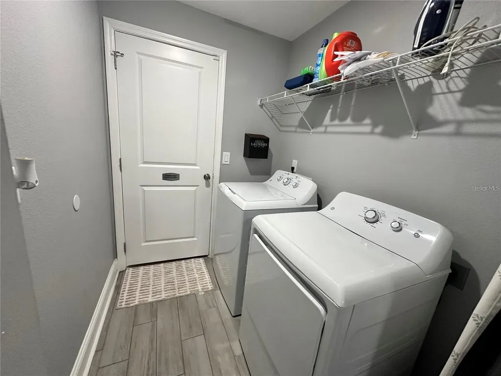 943 Derbyshire Drive Kissimmee FL 34758