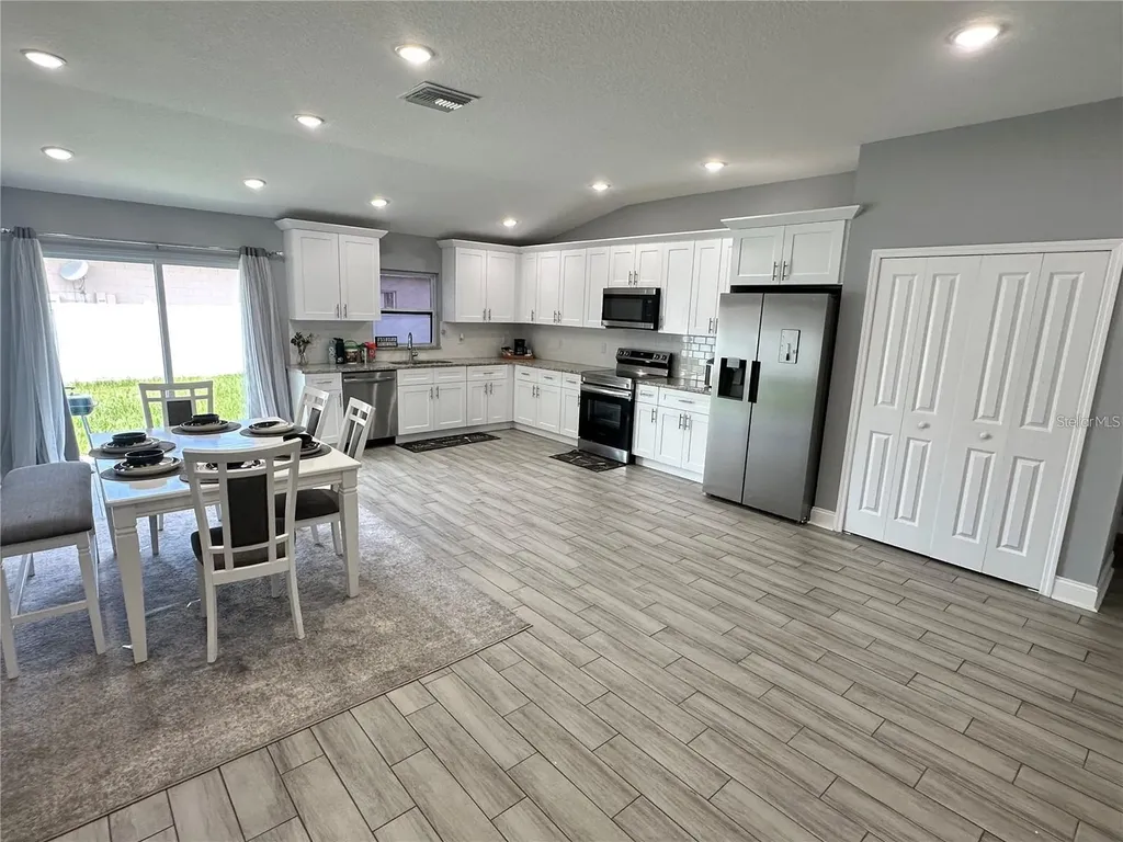 943 Derbyshire Drive Kissimmee FL 34758