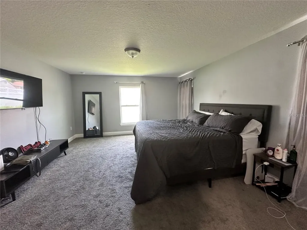 943 Derbyshire Drive Kissimmee FL 34758