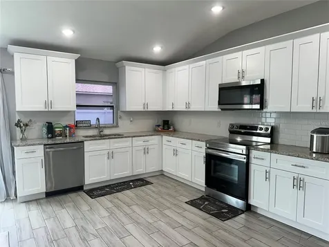 943 Derbyshire Drive Kissimmee FL 34758
