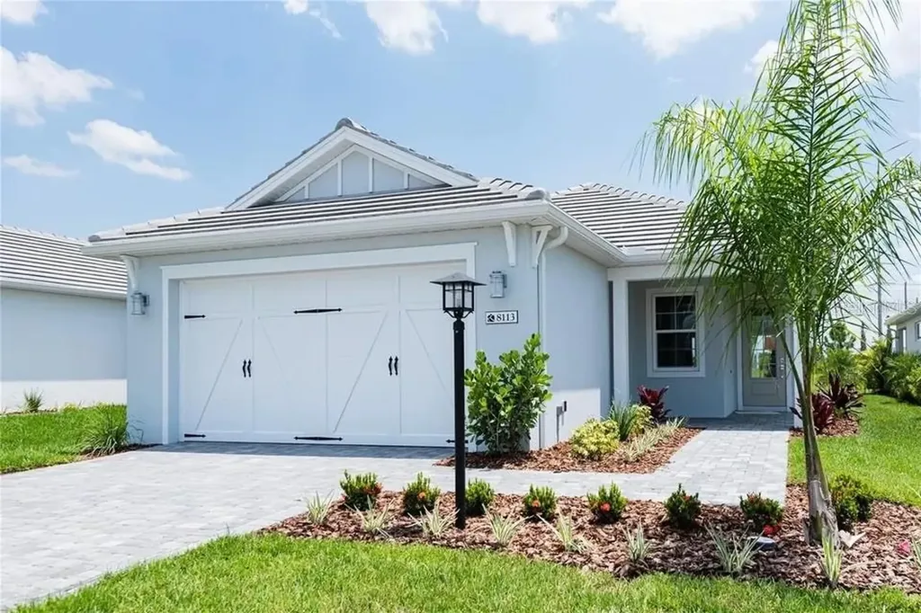8113 Sternway Road Sarasota FL 34240