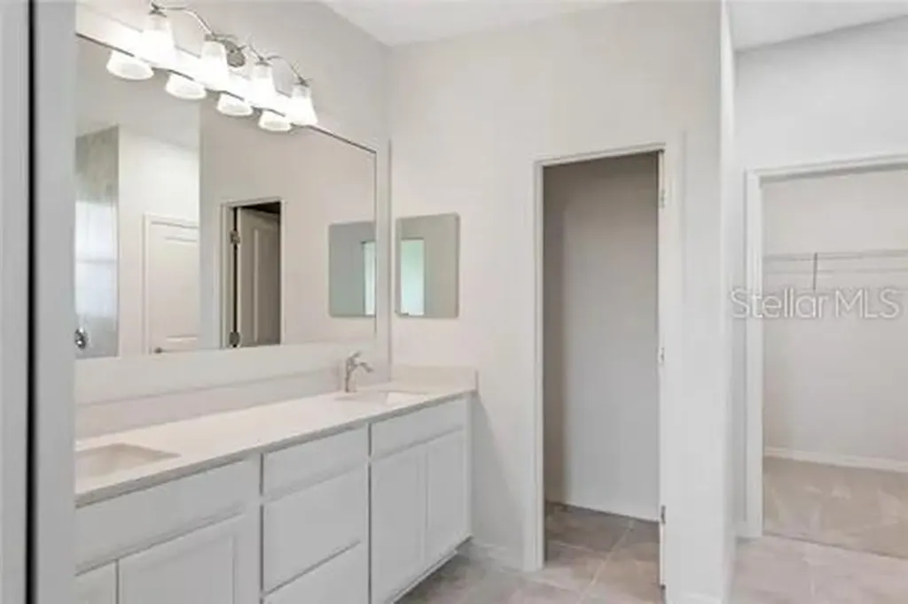 8113 Sternway Road Sarasota FL 34240
