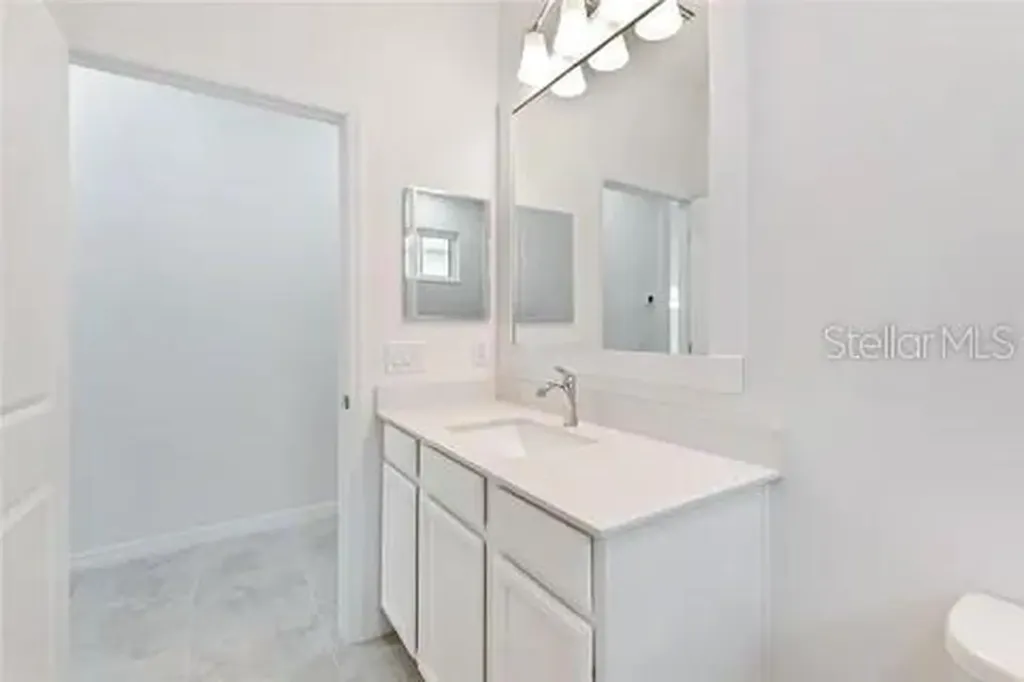 8113 Sternway Road Sarasota FL 34240
