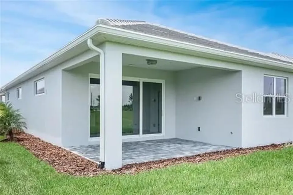 8113 Sternway Road Sarasota FL 34240