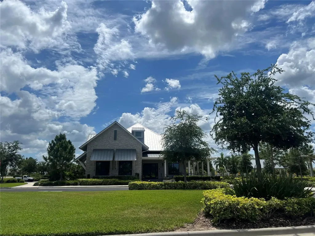 8113 Sternway Road Sarasota FL 34240