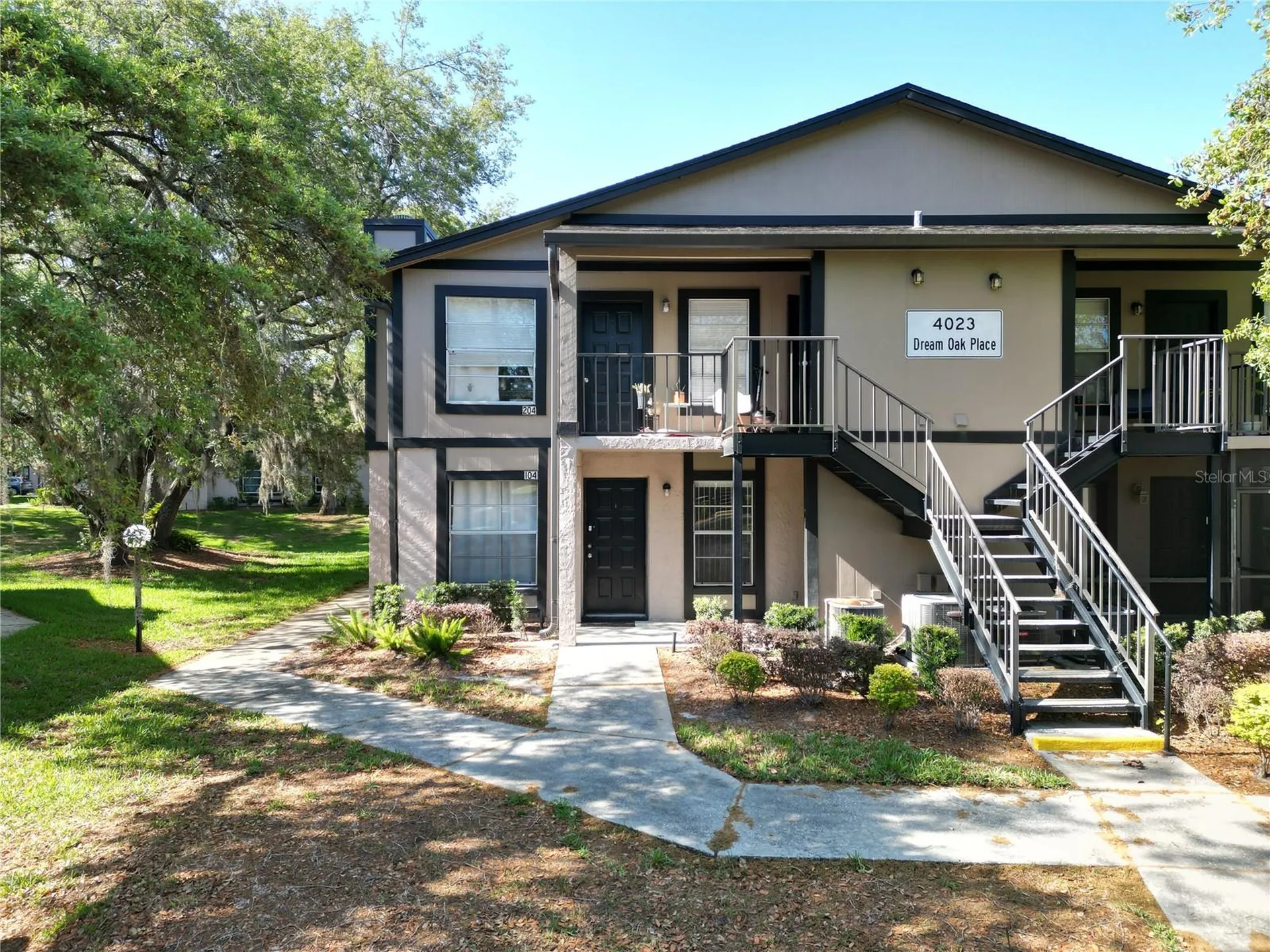 4023 Dream Oak Place Tampa FL 33613