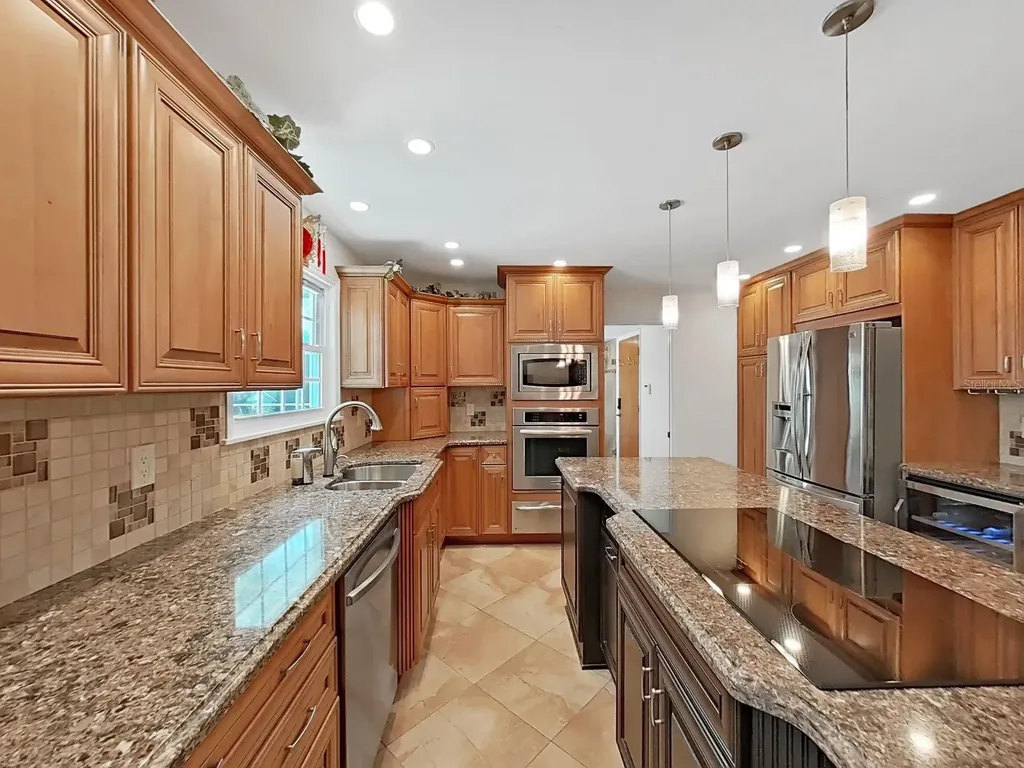 7645 Harbor View Way Seminole FL 33776