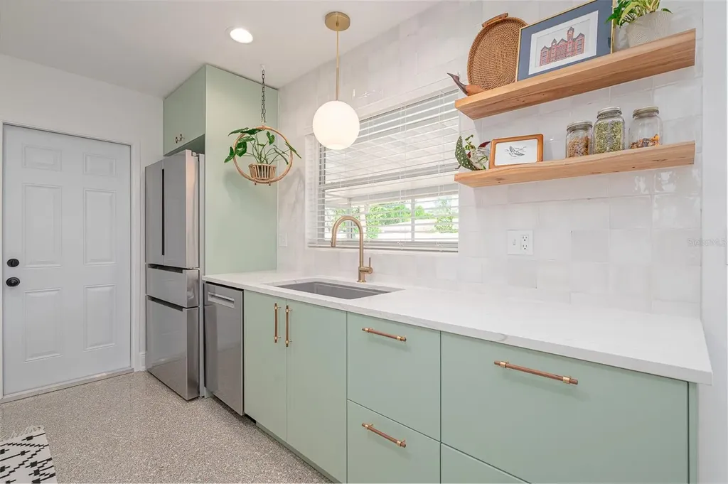 2833 Sunnyside Street Sarasota FL 34239