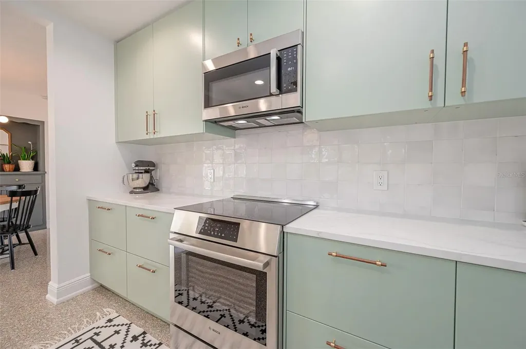 2833 Sunnyside Street Sarasota FL 34239