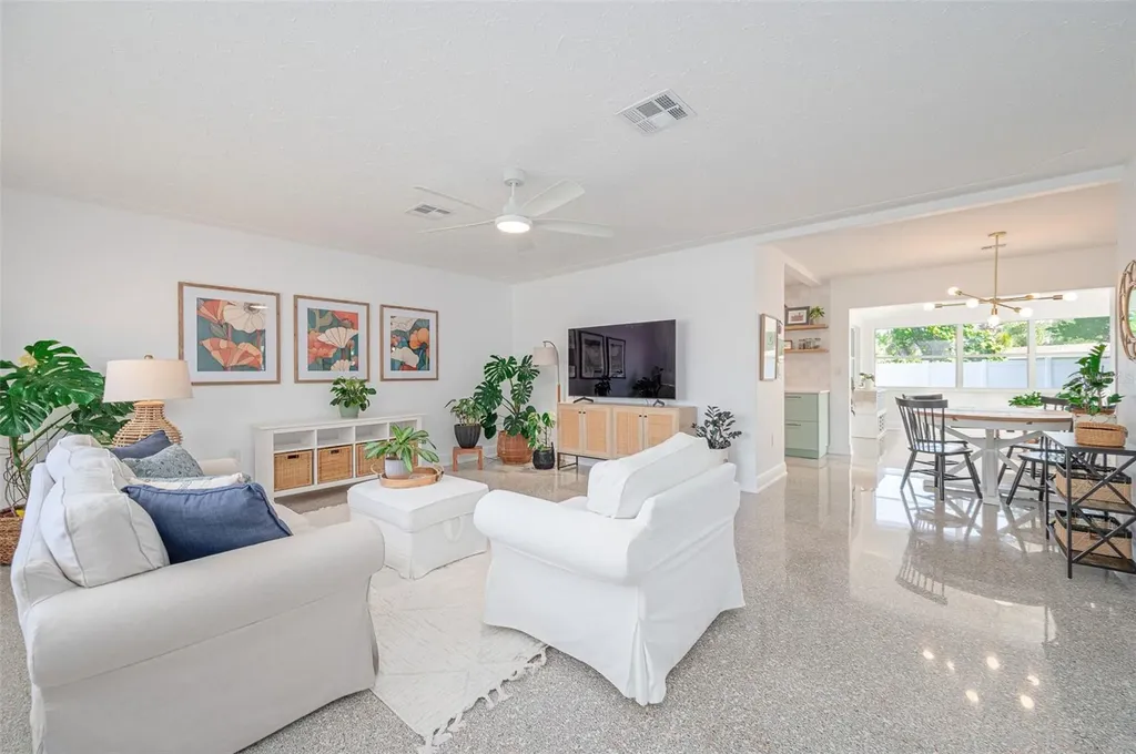 2833 Sunnyside Street Sarasota FL 34239