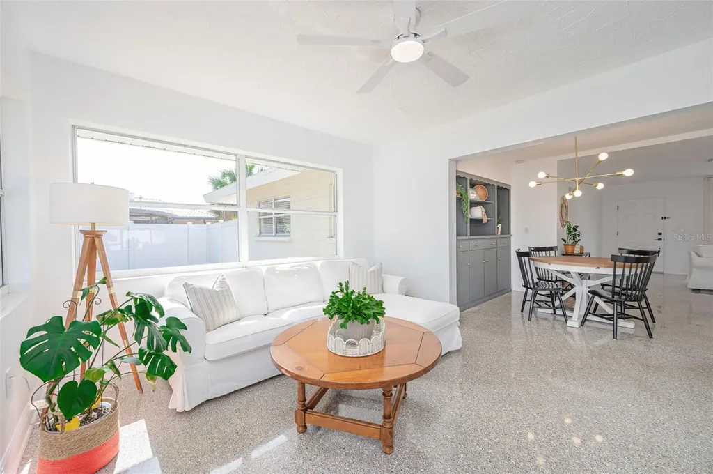 2833 Sunnyside Street Sarasota FL 34239