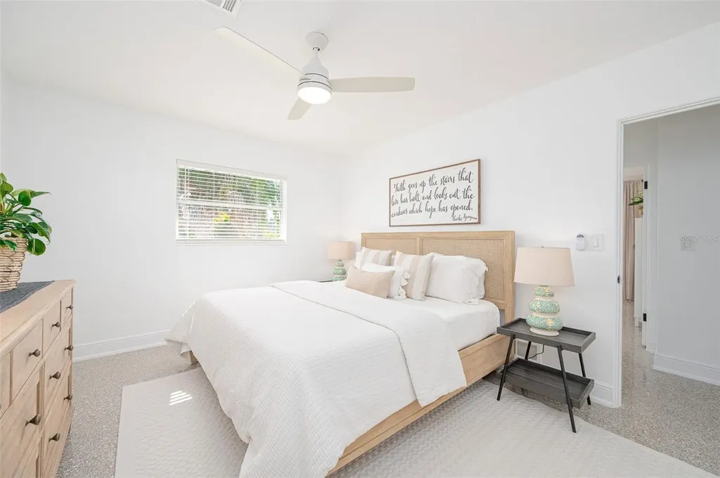 2833 Sunnyside Street Sarasota FL 34239